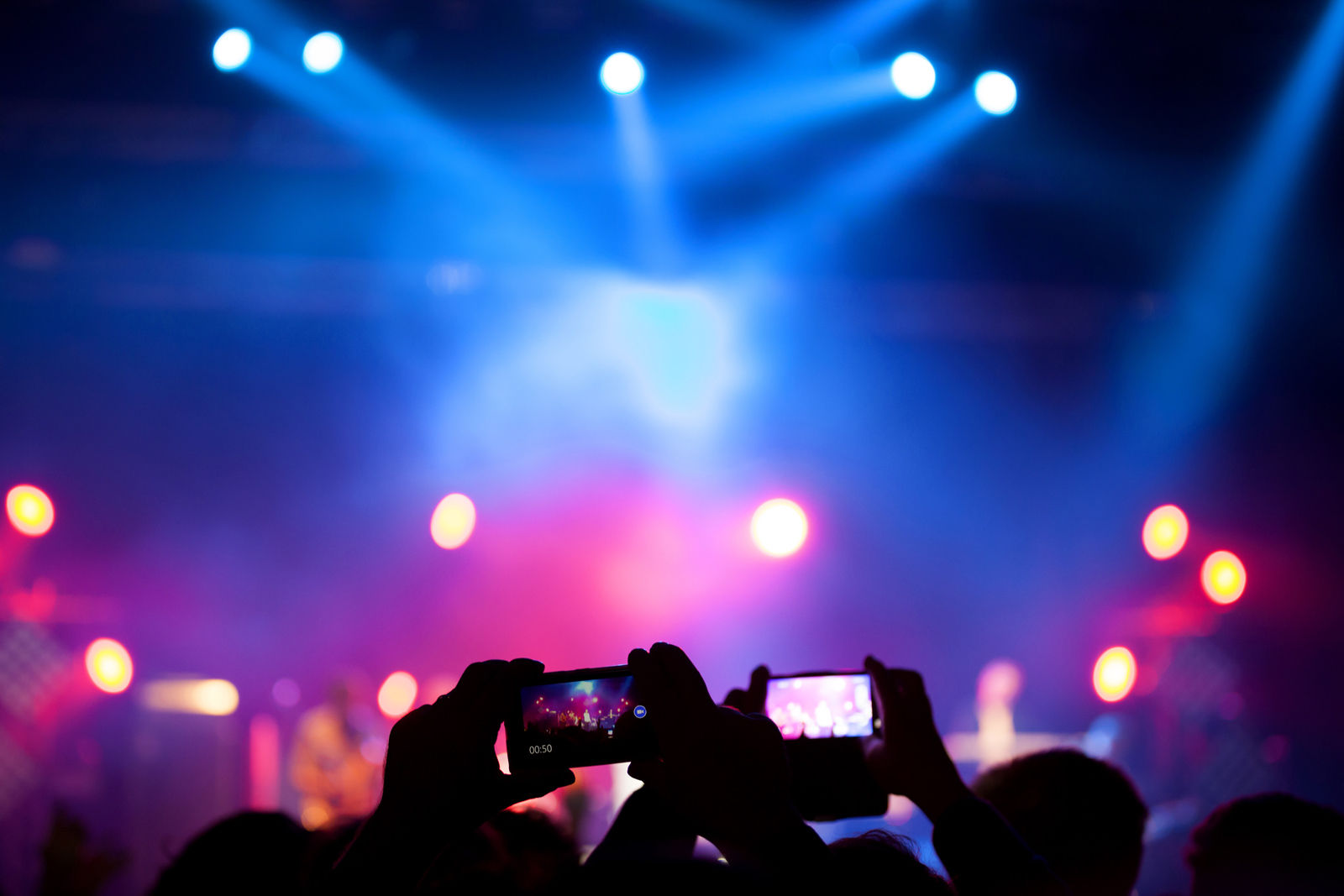 Rock and stay when you book our Saskatoon hotel to see one of the exciting concerts and events at the SaskTel Centre.